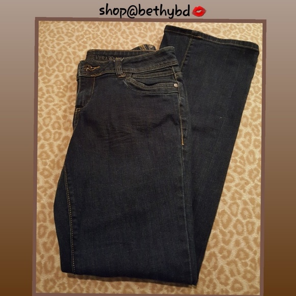 Simply Vera Vera Wang Denim - Vintage Y2K Simply Vera Vera Wang slight flare leg jeans